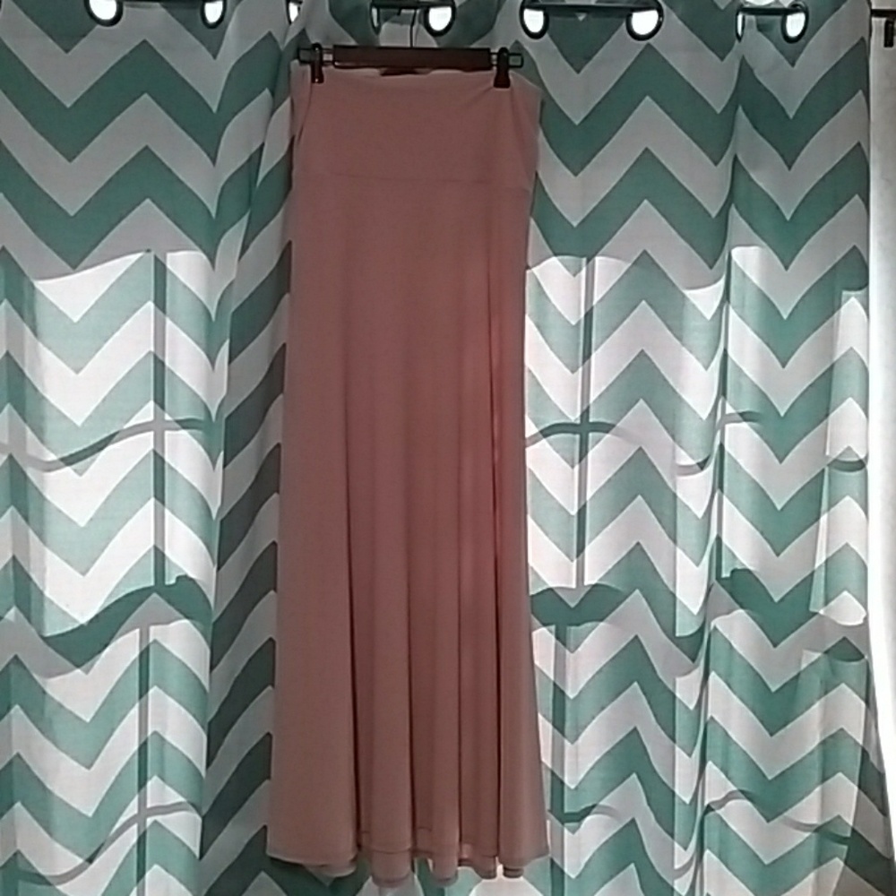 Blush pink LulaRoe maxi skirt